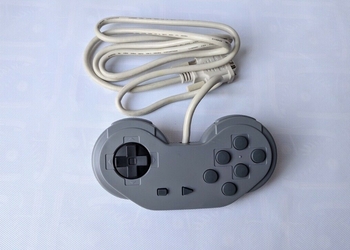 На eBay появился раритетный прототип контроллера PlayStation - за него просят 560 тысяч рублей
