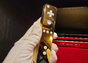 Позолоченная Nintendo Wii для королевы Великобритании выставлена на продажу