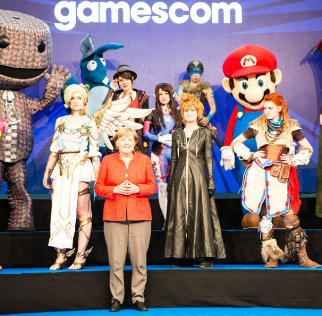 Ангела Меркель Gamescom