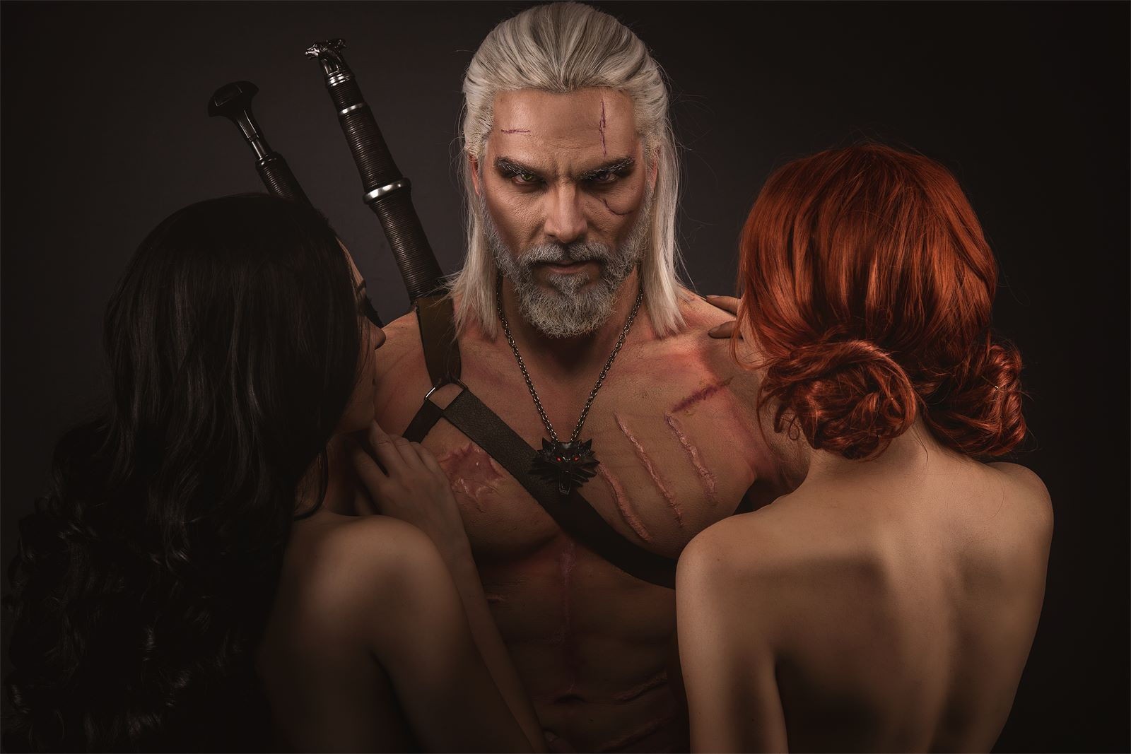 Красотки из видеоигры The Witcher 3 решили сделать главному герою глубокий минет
