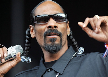 Рэпер Snoop Dogg стал комментатором и игроком в NHL 20