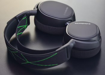 SteelSeries Arctis 9X – обзор гарнитуры с функцией параллельного подключения