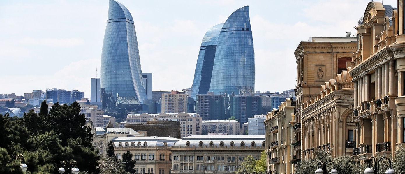 Солнечный Баку встречает гонщиков: Codemasters показала геймплей F1 2020 на примере круга из Гран-При Азербайджана