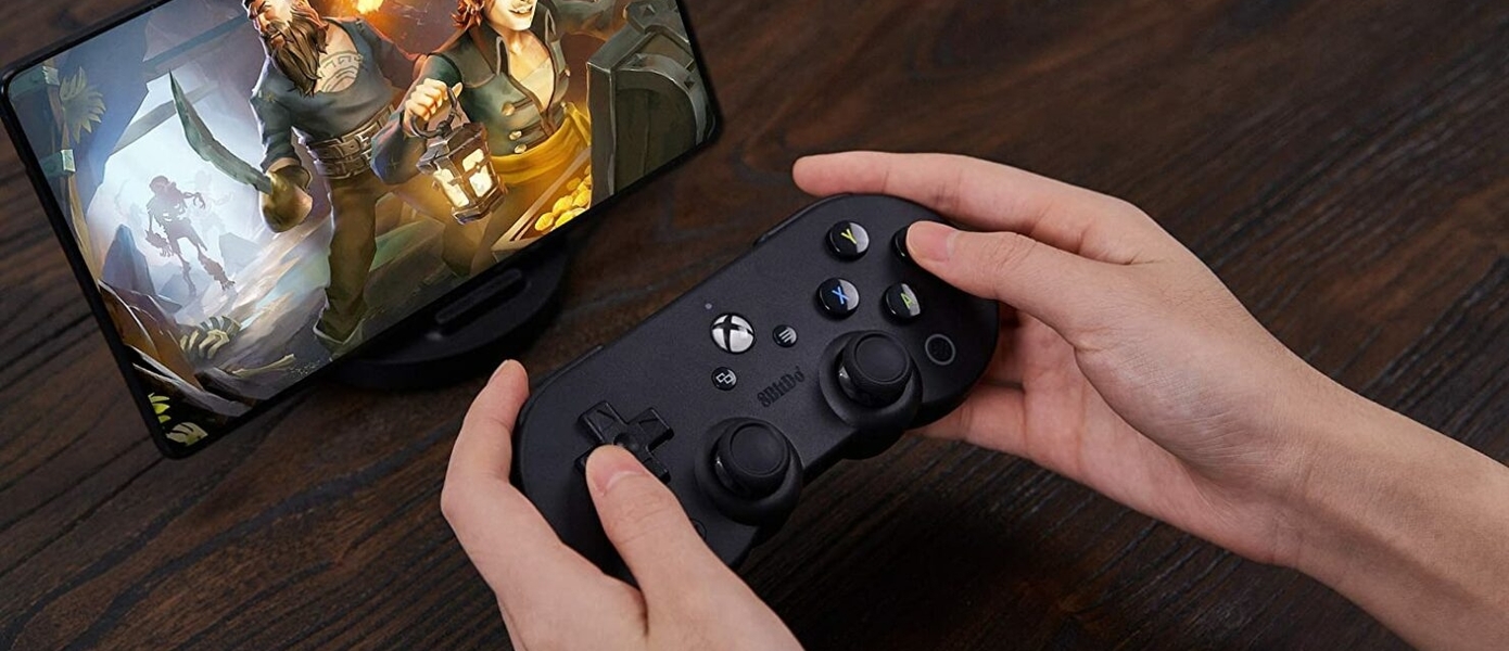 Этот миниатюрный контроллер разработан специально для облачной платформы Xbox - Microsoft xCloud