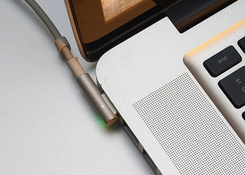 Слух: Apple вернётся к MagSafe в новых iPhone и зарядных станциях