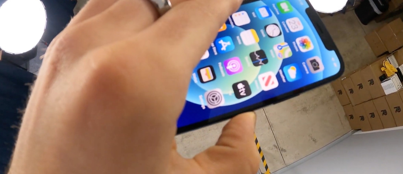 iPhone 12 проверили на прочность — Ceramic Shield действительно крут