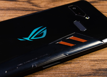 Геймерский смартфон ASUS ROG Phone 5 покрутили в руках: в Сеть утёк ролик с демонстрацией устройства