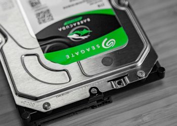 8 терабайт - хорошо, а 120 терабайт - ещё лучше: Seagate разрабатывает жесткие диски ошеломительных размеров