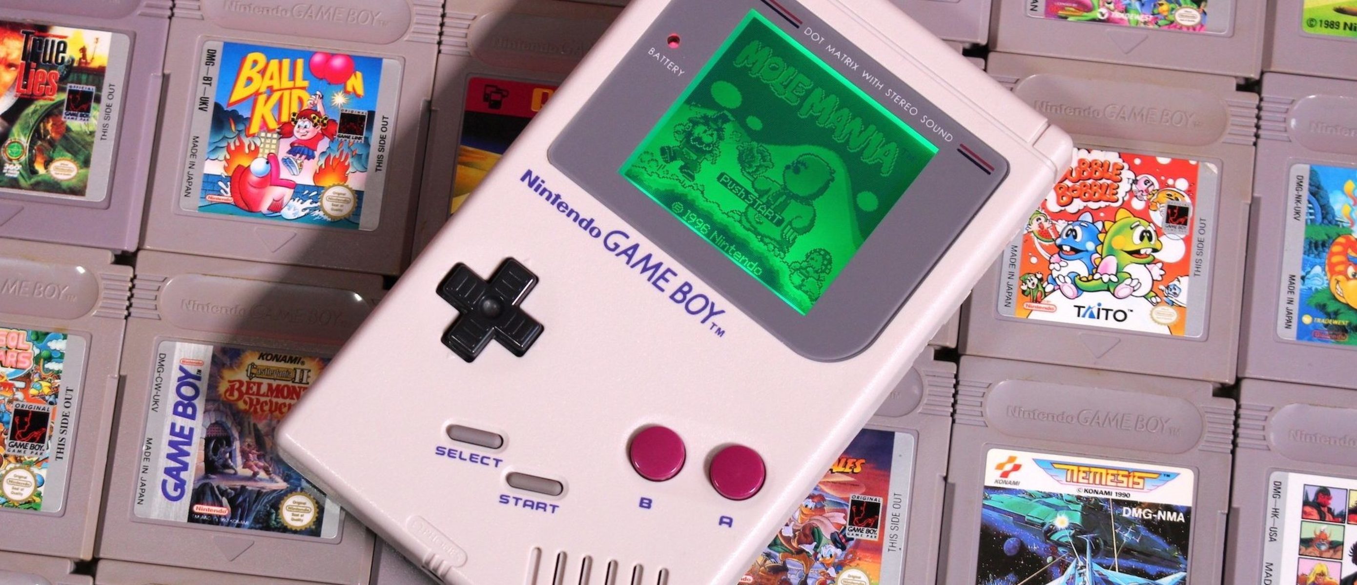 Nintendo первая. Геймбой 90-х. Нинтендо game boy. Игровая консоль Нинтендо геймбой. Nintendo приставка из 90.