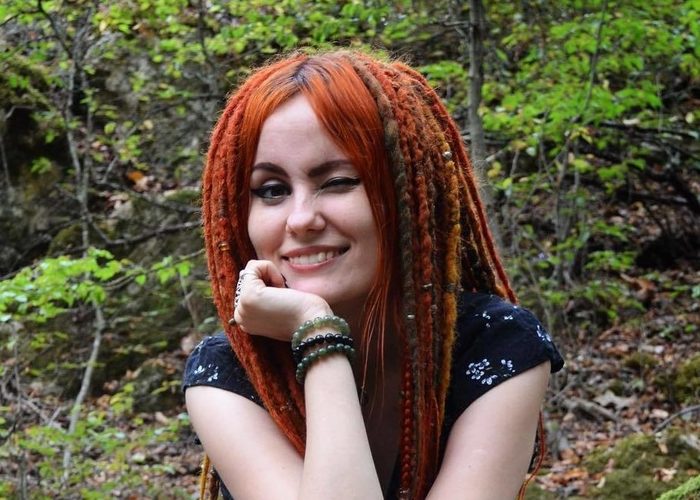 YouTube-блогером Алиной Рыжехвост (Alina Gingertail). 