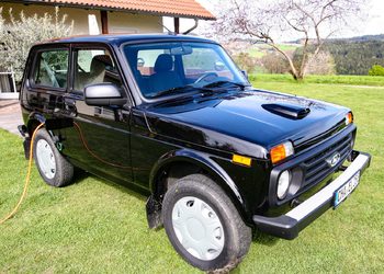 Немецкая компания выпустила электрическую Lada Niva Legend