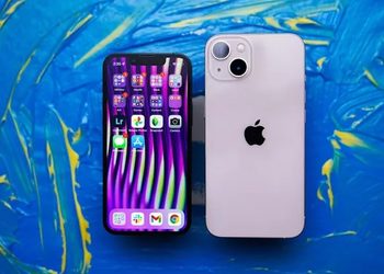 В России iPhone 13 раскупают как горячие пирожки — установлен рекорд