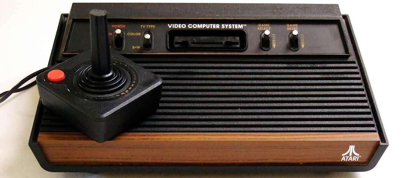 В Книгу рекордов Гиннесса попала трехметровая копия джойстика от Atari 2600