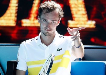 Российский теннисист Даниил Медведев рассказал о своих любимых играх — среди них не оказалось одиночных приключений