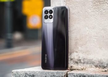 Realme обошла по продажам смартфонов Apple и Samsung в России