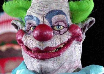 Кровожадные клоуны-убийцы против людей в трейлере игры Killer Klowns from Outer Space