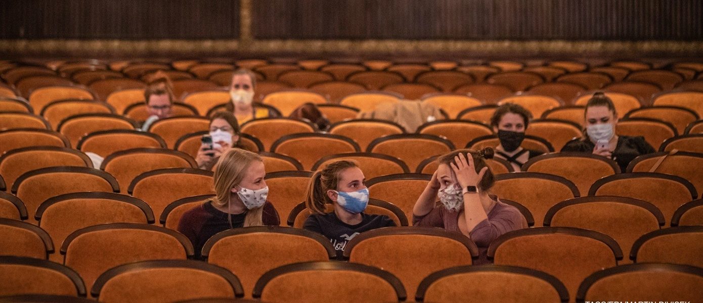В России закрыто более 150 кинотеатров — это порядка 7% от их общего числа