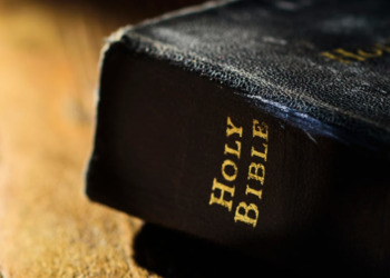 В Steam вышла Библия с поддержкой достижений - купить ее можно за 240 рублей