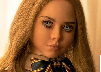 Криповая девочка-робот убивает людей в новом ролике хоррора 