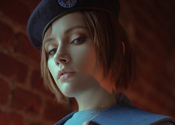 Форма S.T.A.R.S. порвалась: Русская девушка показала сексуальный косплей Джилл Валентайн из Resident Evil