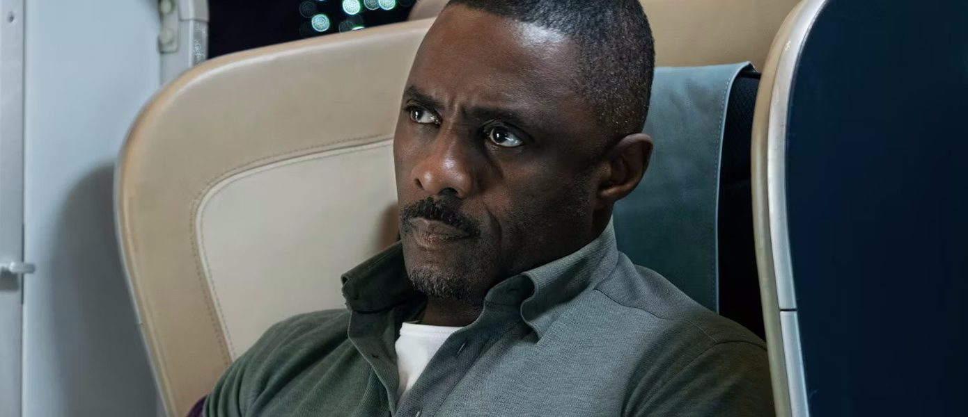 Идрис Эльба на захваченном террористами самолете в трейлере сериала
