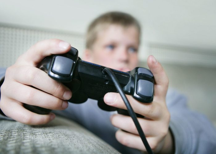 Исследование: Большинство родителей разрешают детям играть в видеоигры