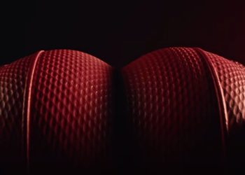 Мир не был готов: Microsoft представила лимитированный геймпад Xbox с задницей Дэдпула