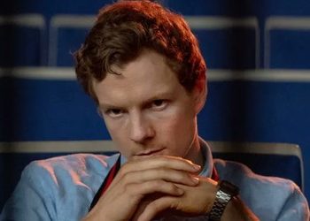 Юный Декстер собирается кого-то убить на первых кадрах сериала
