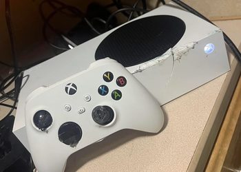 Консоль Xbox Series S спасла жизнь своему владельцу во время страшного ДТП