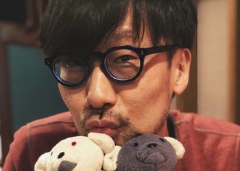 Создатель Death Stranding Хидео Кодзима показал распаковку мерчендайза по сериалу 