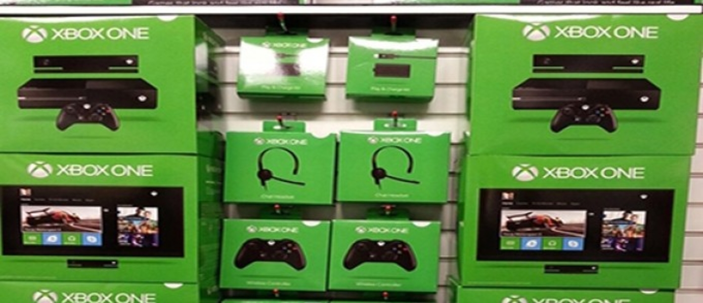 Парень одетый в костюм DualShock 4 пытался попасть на запуск Xbox One