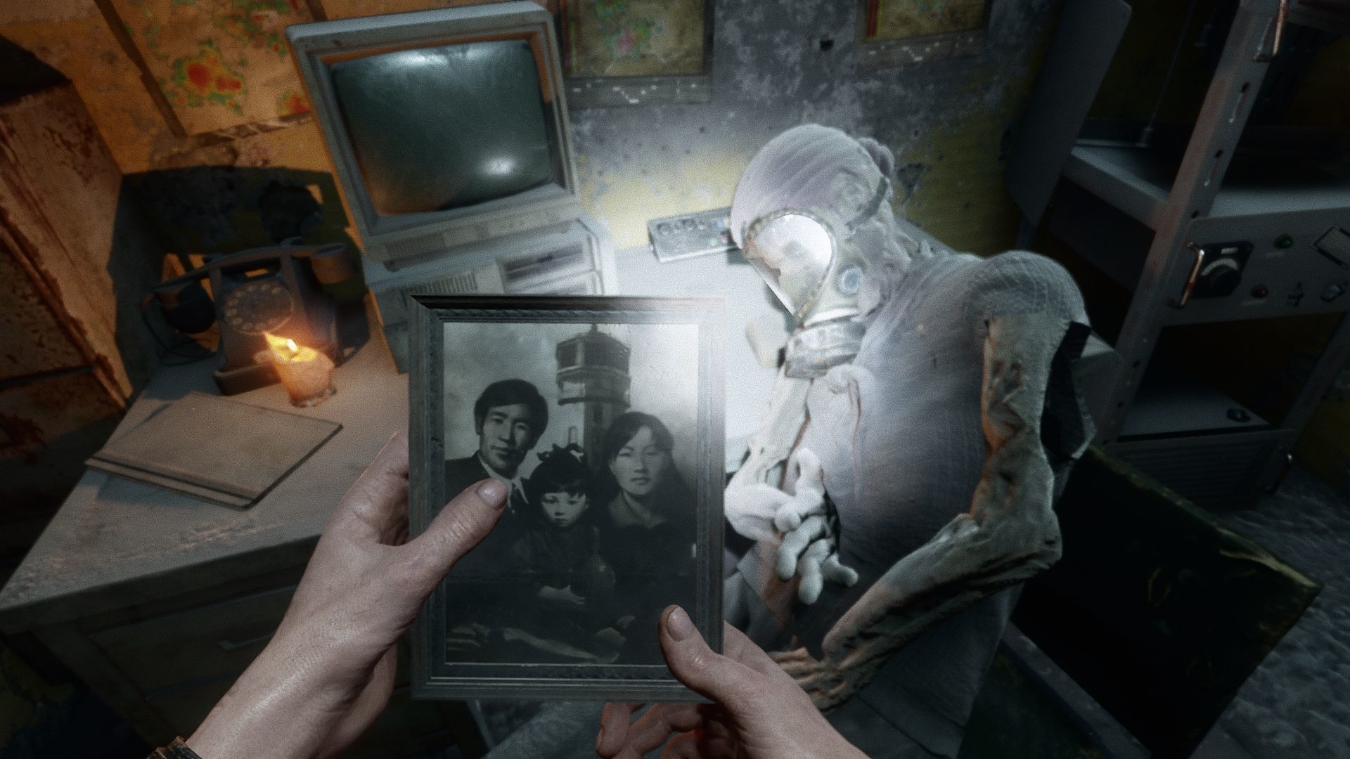  В бункере можно найти фото семьи Гюль