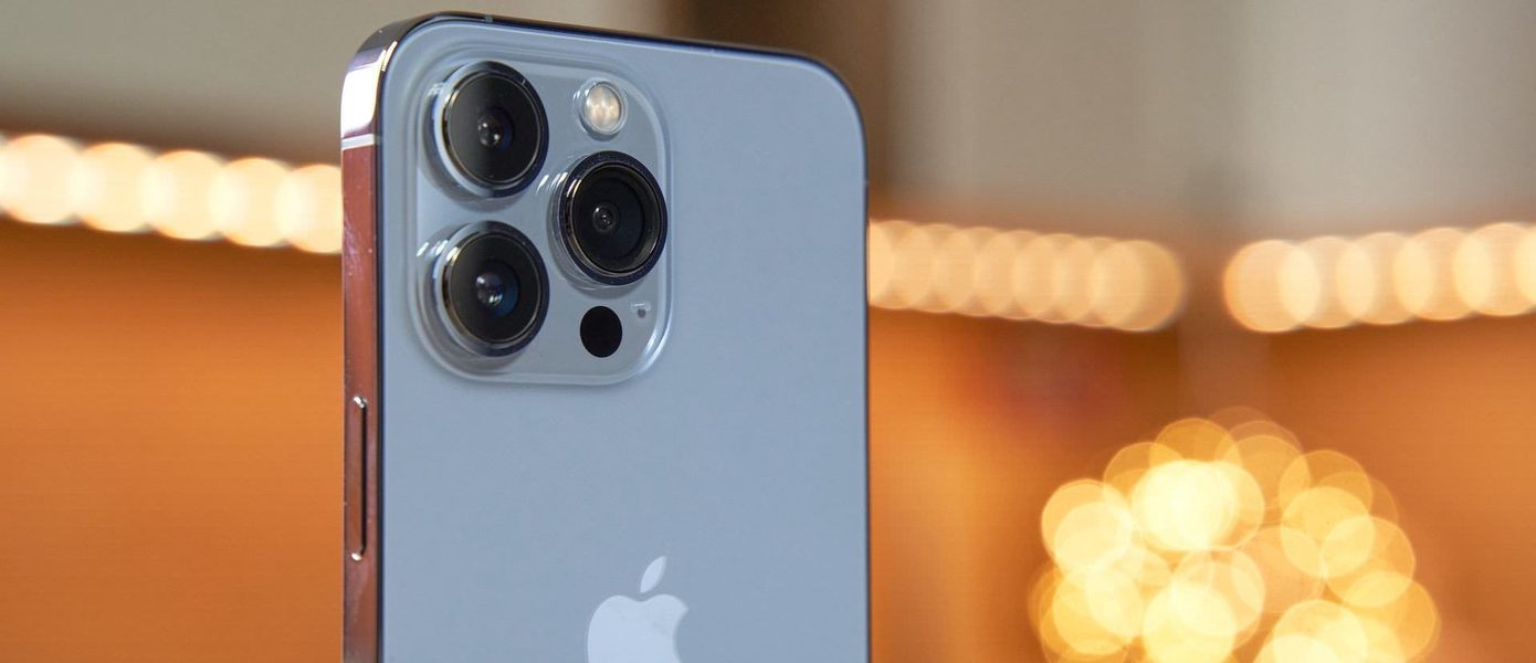 Официальные ритейлеры Apple в России iPort и re:Store начали закрывать розничные магазины